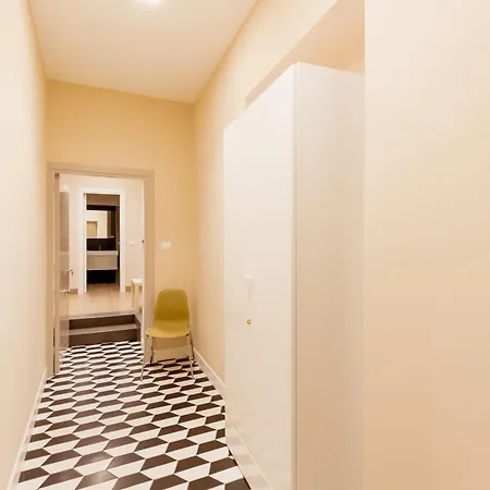 Jacqueline Piazza Bellini Appartement